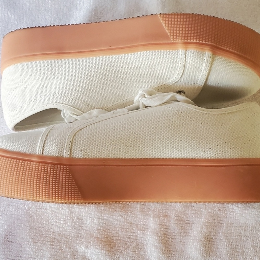Torrid white canvas platform sneakers size 11